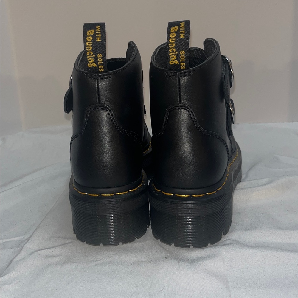 Dr. Martens Ladies Black Devon Platform Boot Size 9 - Picture 5 of 7